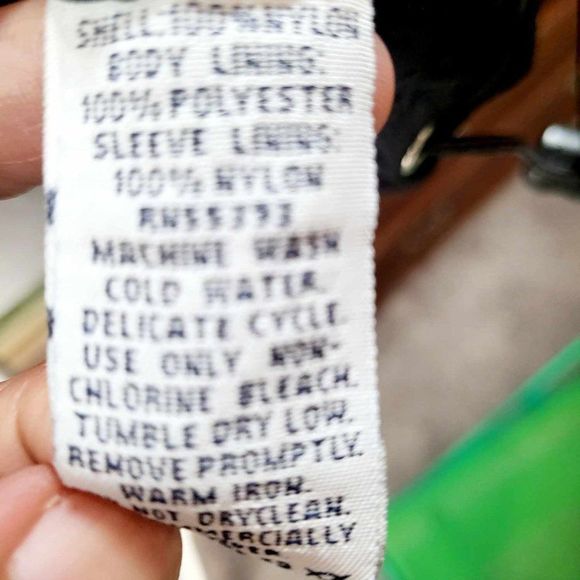 Embroidered Disney Vacation Club(DVC) Member Rain Jacket .(Unisex) Used. Size L - Picture 5 of 13